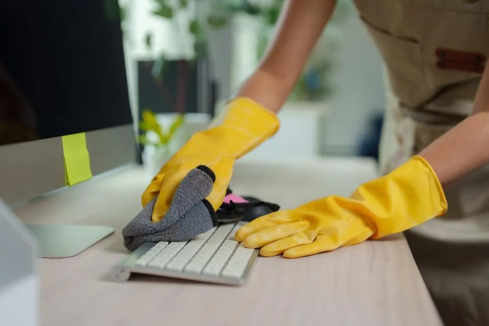 How Commercial Cleaning Reduces Germs & Sickness in Offices